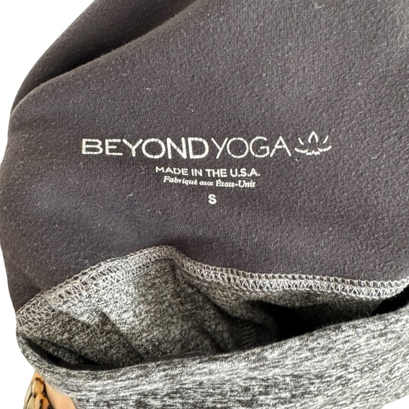 Beyond Yoga Gray Leggings - Picture 4 of 5
